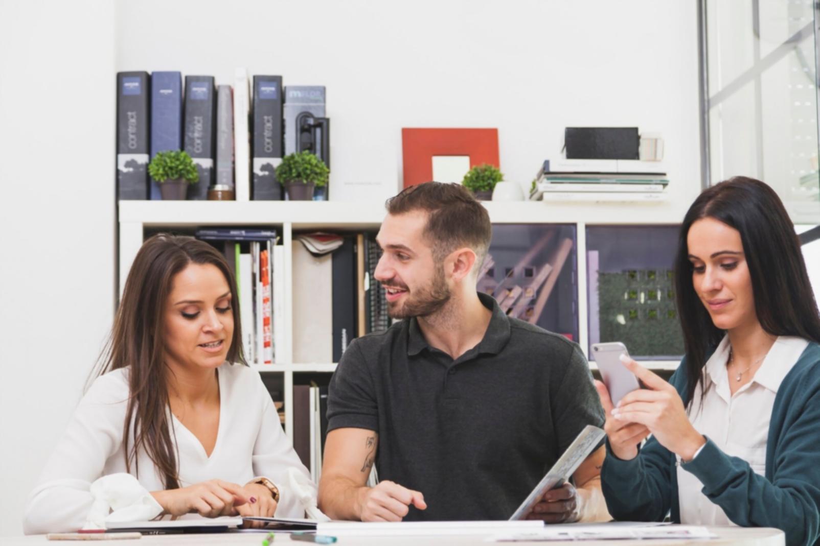 Professional business planning session at Yapqero